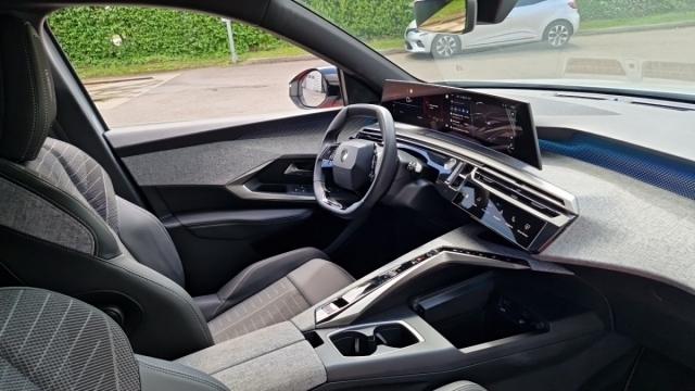 Peugeot 5008 image 3