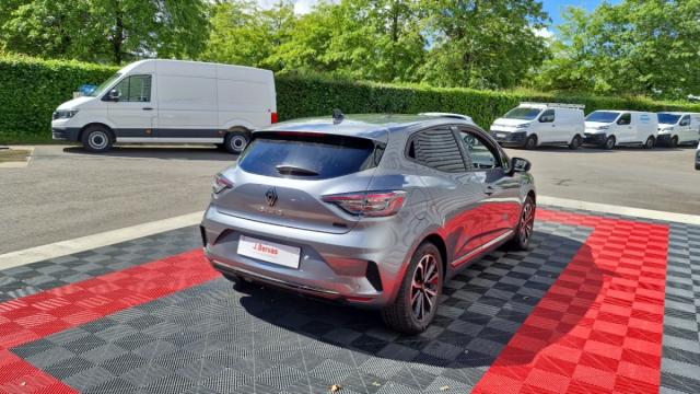 Renault Clio image 8