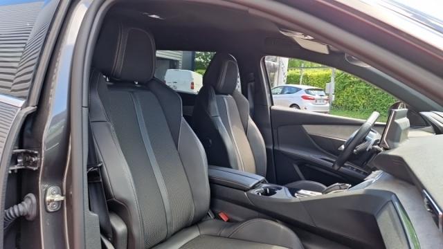 Peugeot 5008 image 9