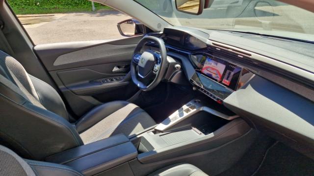 Peugeot 308 image 9