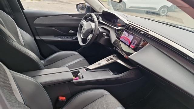 Peugeot 308 image 8