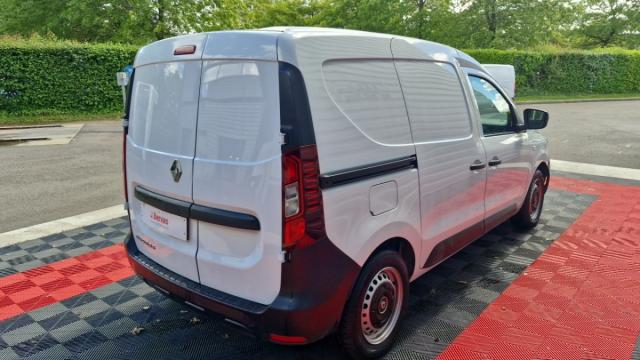 Renault Express Van image 9