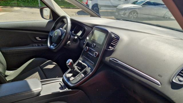 Renault Grand Scénic image 9