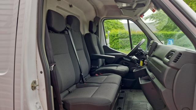 Renault Master image 3