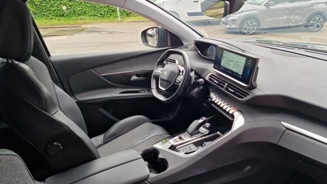 Peugeot 3008 image 3