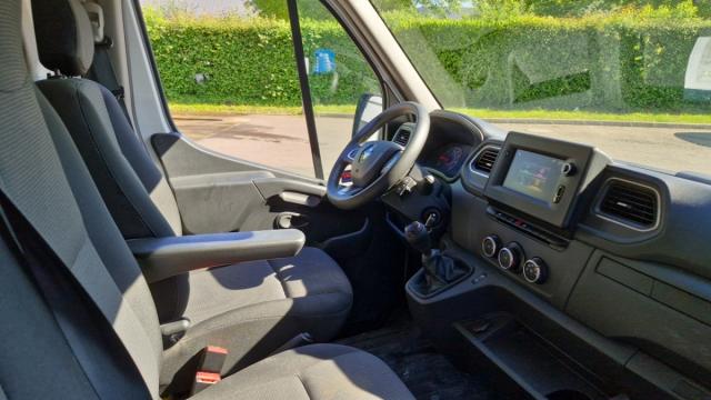 Renault Master image 8