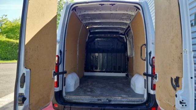 Renault Master image 9