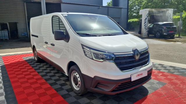 Renault Trafic image 4
