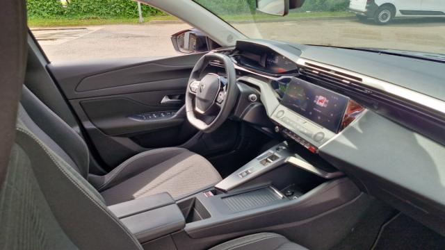 Peugeot 308 image 8