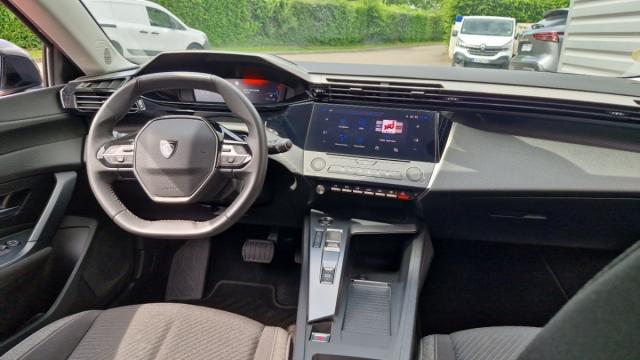 Peugeot 308 image 2