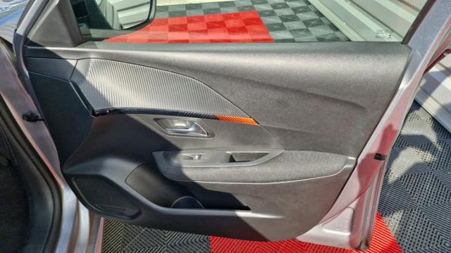 Peugeot 208 image 2
