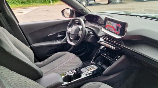 Peugeot 2008 image 1