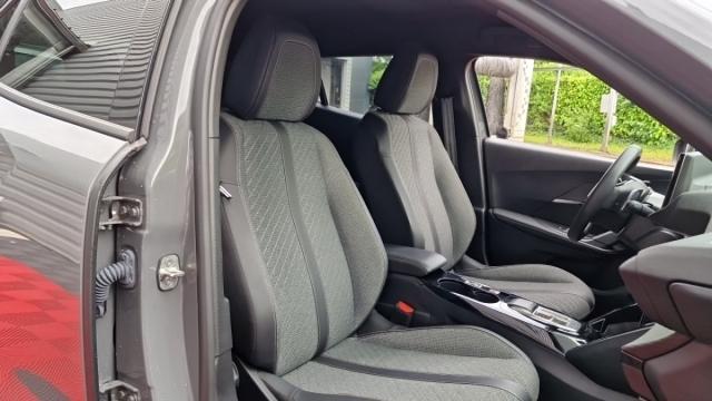 Peugeot 2008 image 7