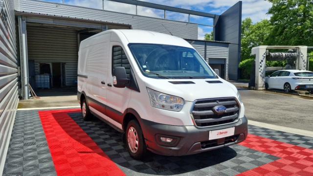 Ford Transit image 5