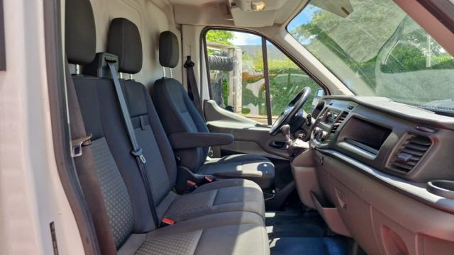 Ford Transit image 3