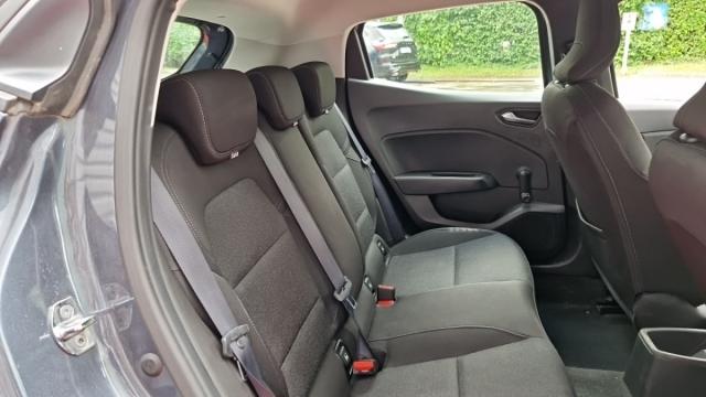 Renault Clio image 9