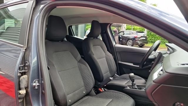 Renault Clio image 8