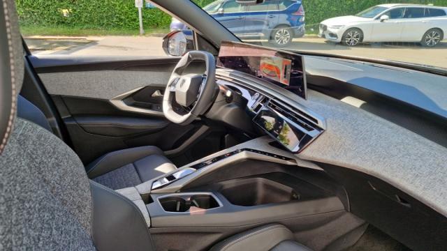 Peugeot 3008 image 6