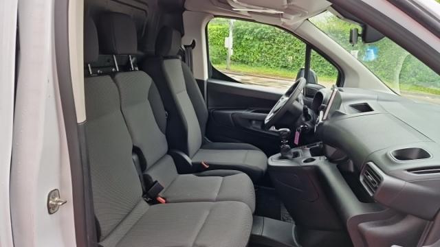 Opel Combo Cargo image 3