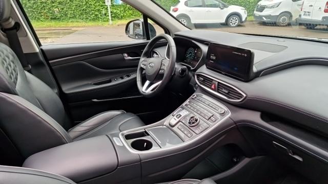 Hyundai Santa Fe image 1