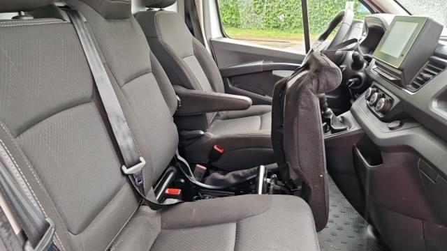Renault Trafic image 2