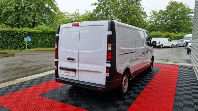 Renault Trafic image 3