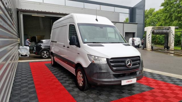 Mercedes Benz Sprinter image 7