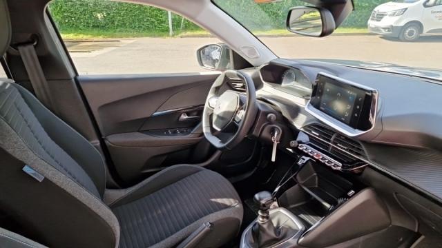 Peugeot 2008 image 9