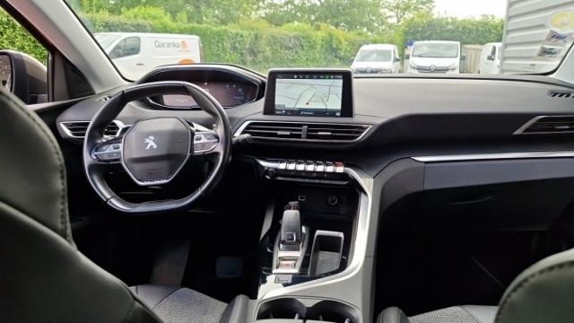 Peugeot 3008 image 6