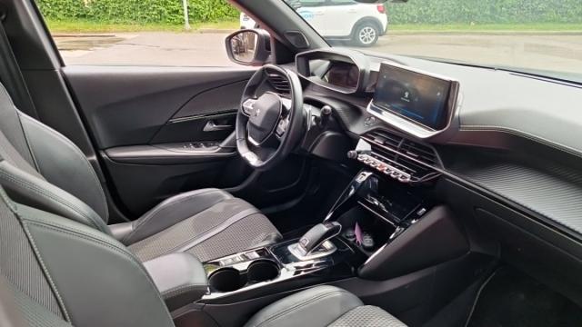 Peugeot 2008 image 4