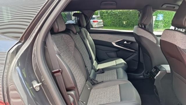 Peugeot 5008 image 1