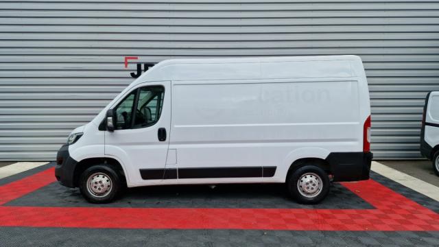 Peugeot Boxer image 1