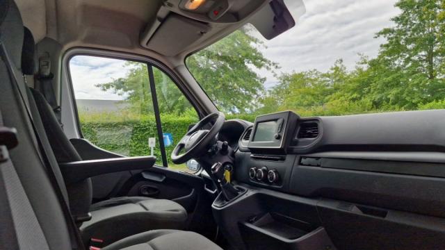 Renault Master image 8