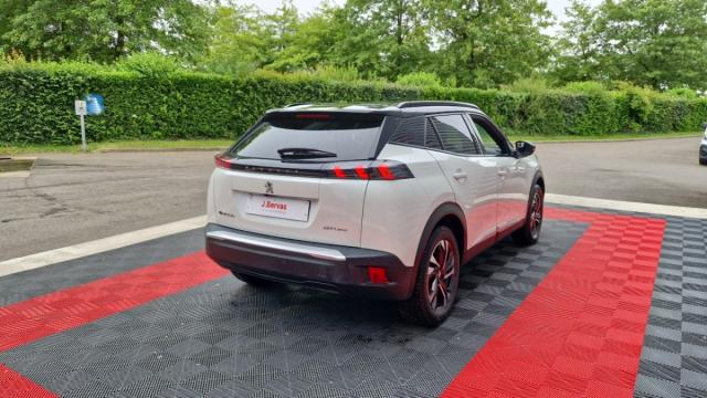 Peugeot 2008 image 8