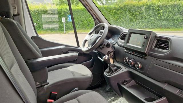 Renault Master image 1
