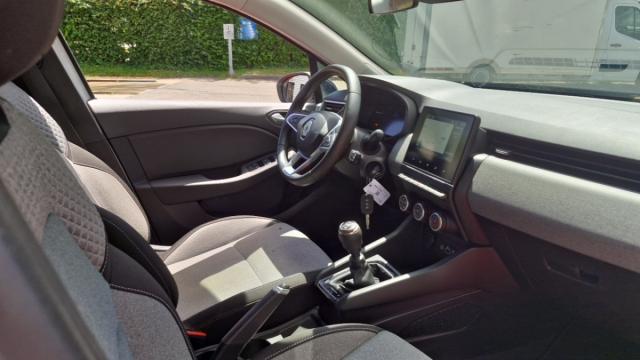 Renault Clio image 1