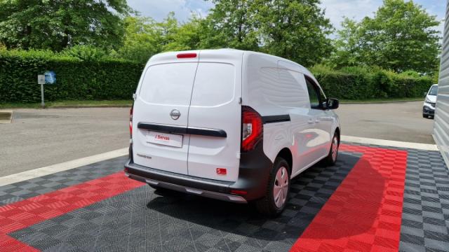 Nissan Townstar image 5