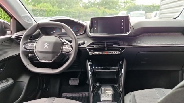 Peugeot 208 image 2
