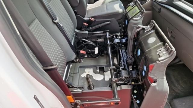 Ford Transit image 7