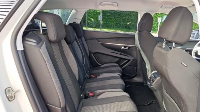 Peugeot 5008 image 7