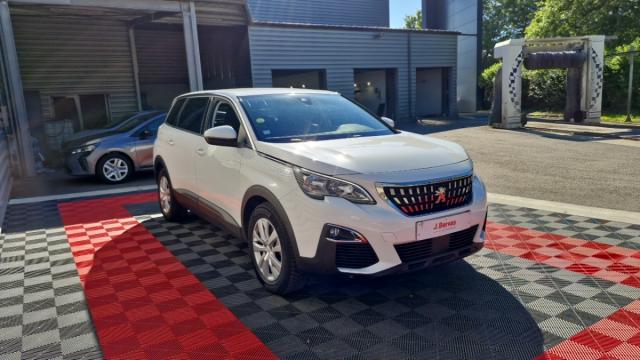 Peugeot 5008 image 2
