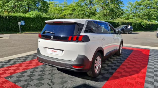 Peugeot 5008 image 1
