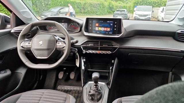 Peugeot 208 image 5