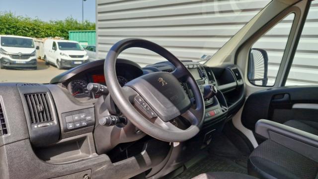 Peugeot Boxer image 2