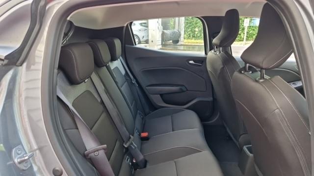 Renault Clio image 9