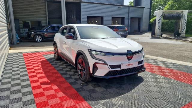 Renault Mégane E-Tech image 9