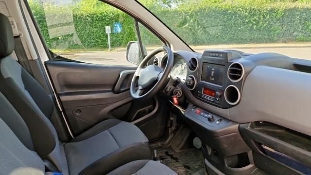 Peugeot Partner image 2