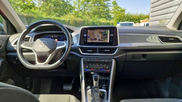 Volkswagen T-Roc image 9