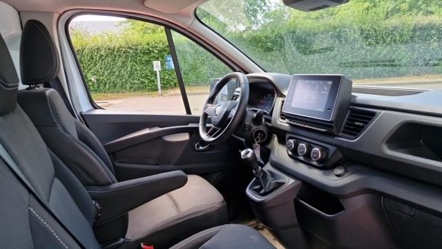 Renault Trafic image 9