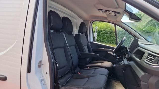 Renault Trafic image 4